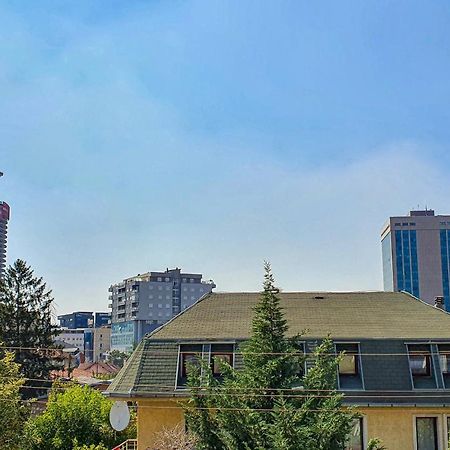 Zogu Apartments - Downtown Приштина Екстер'єр фото